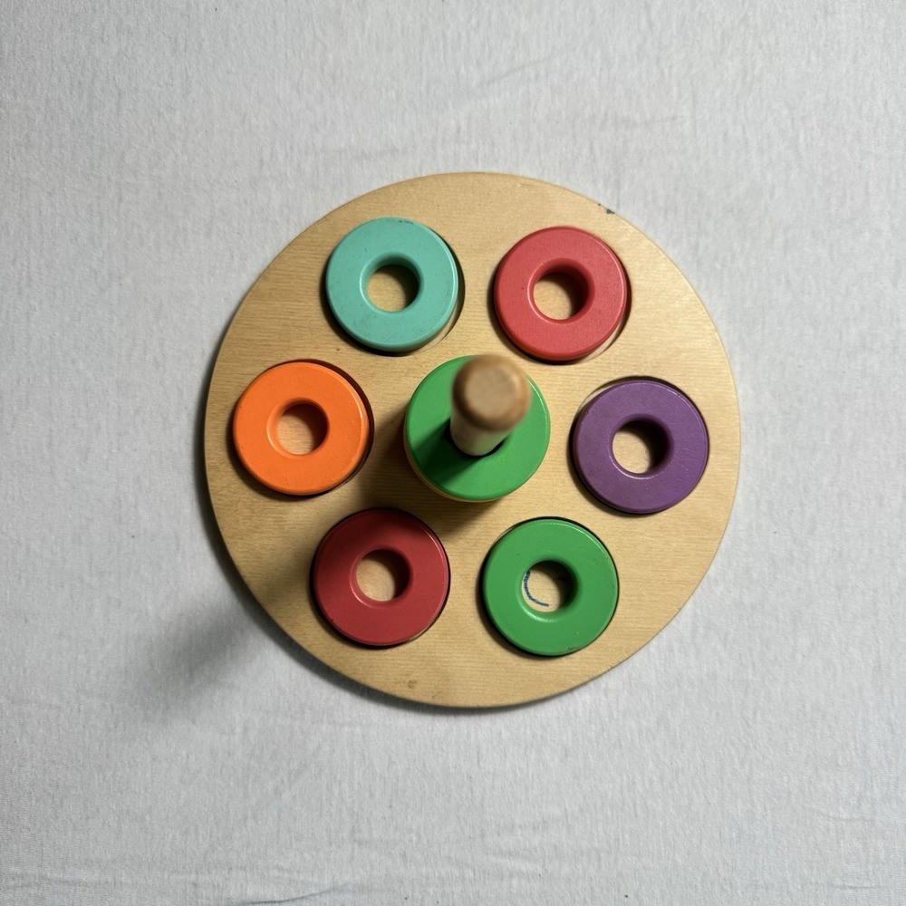 Lovevery Wooden Flexible With 9 Ring Stacker Babbler Kit 12-18 Months